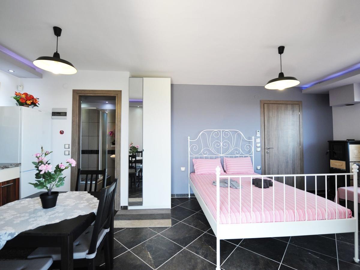 Alice Wonderland Home Nea Flogita Halkidiki מראה חיצוני תמונה