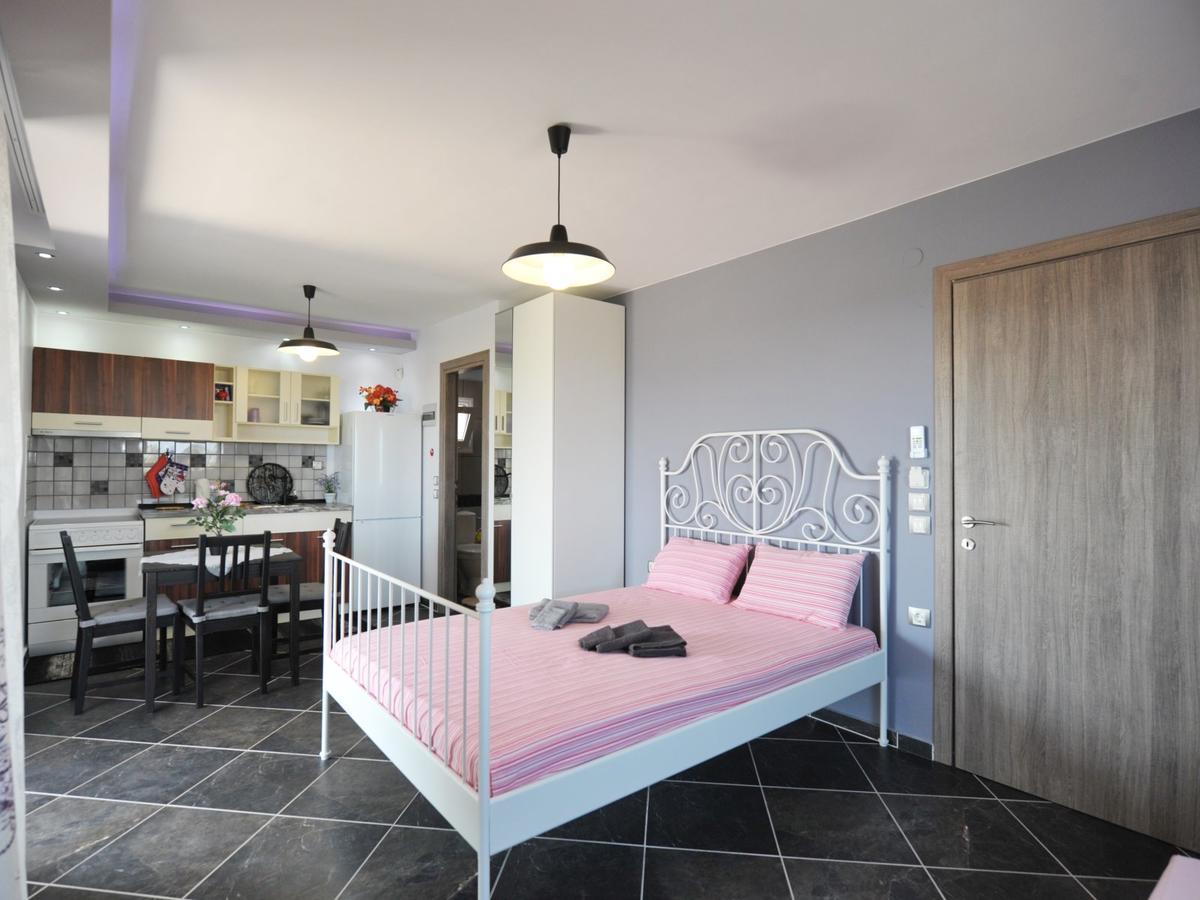 Alice Wonderland Home Nea Flogita Halkidiki מראה חיצוני תמונה